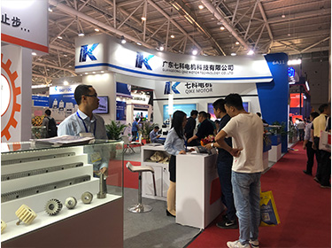 現(xiàn)場(chǎng)給客戶(hù)針對(duì)性解決方案 現(xiàn)場(chǎng)給客戶(hù)針對(duì)性解決方案